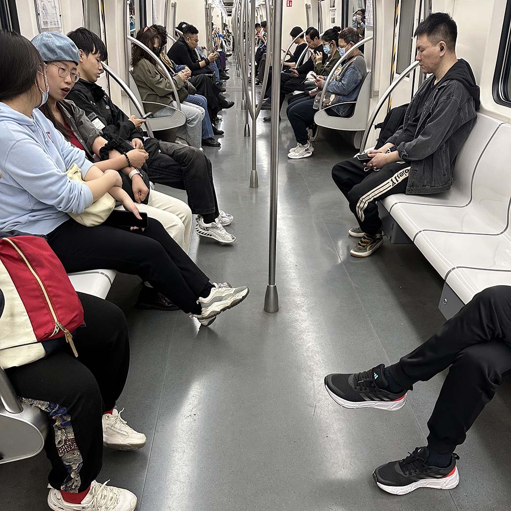 天津地铁诺拉橡胶地板缩略图